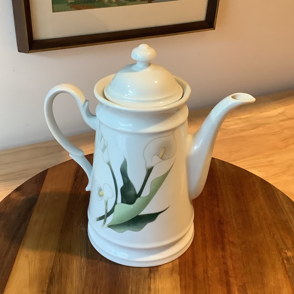 Vintage 1980s Porcelain Calla Lily Coffee Pot Teapot Made in Korea